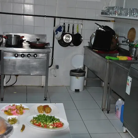 Uysal Alojamento de Acomodação e Pequeno-almoço 3*